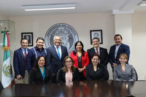 La UNE firma convenio con el Tec de Monterrey-Cátedra UNESCO-ICDE